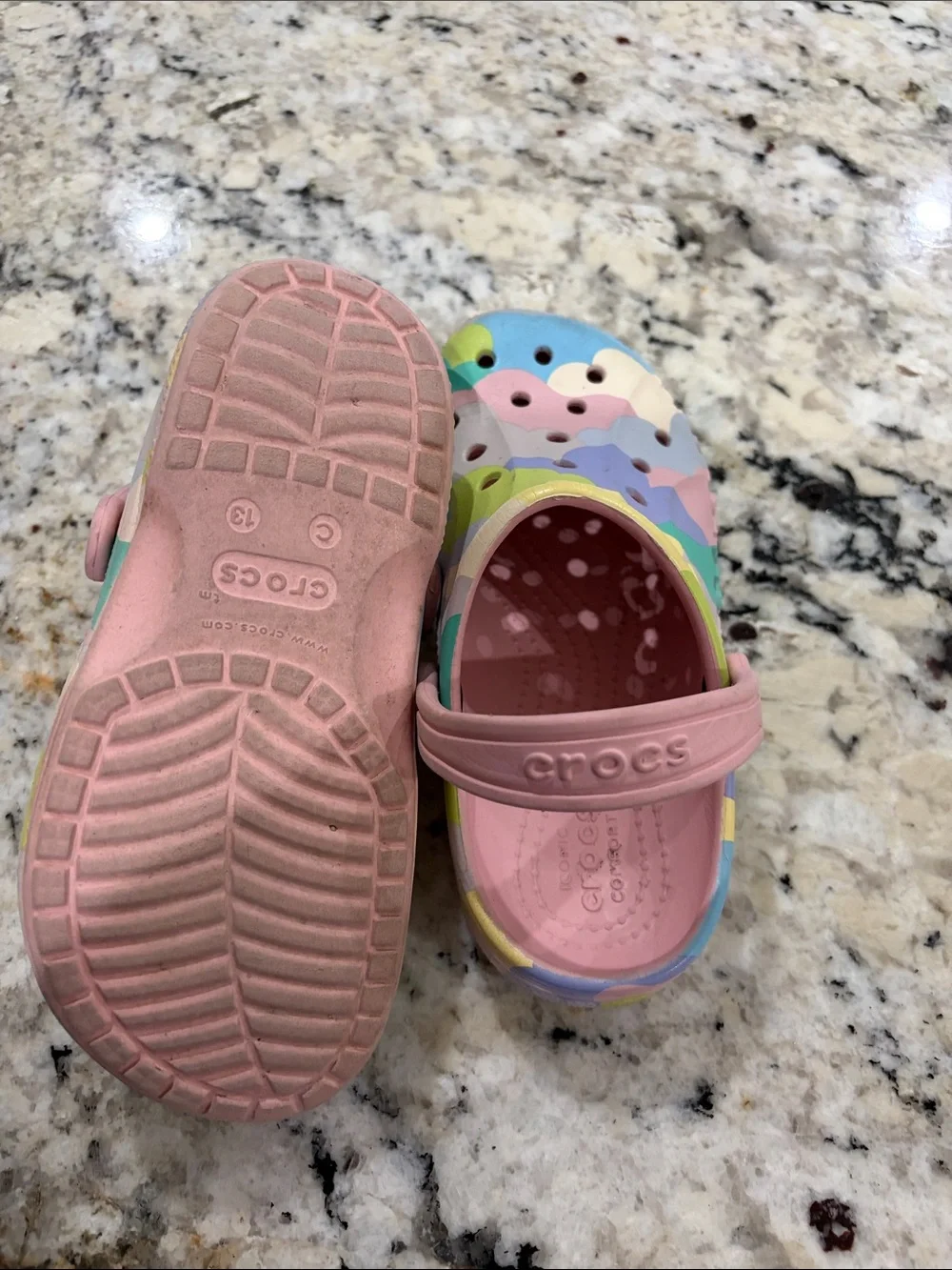 CROCS SzC13 Kids Pastel Multicolor Clog with Pink Strap